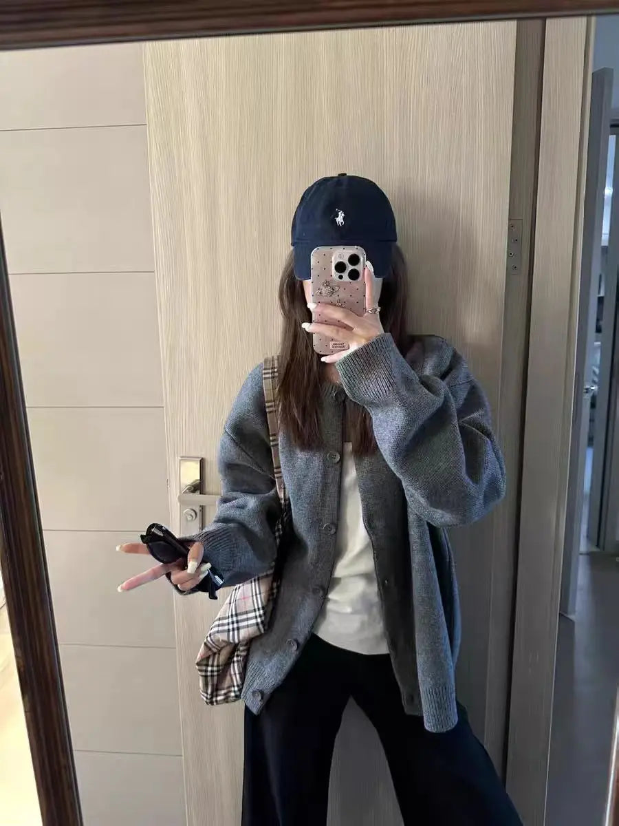 Round-neck 100 pure cashmere knitted cardigan women autumn and winter with a thick black sweater  a wool base coat