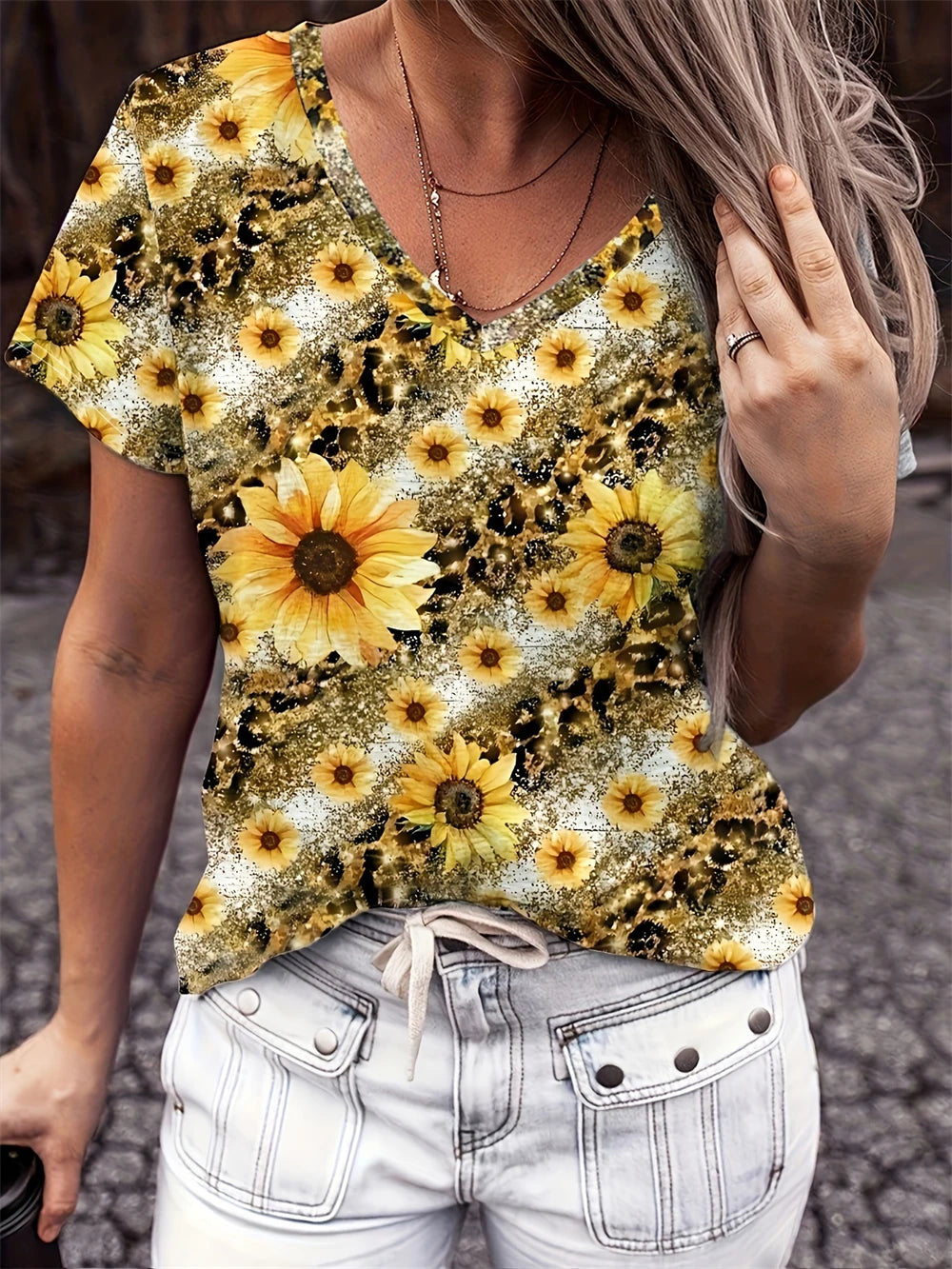 Summer Large Size Women's T-Shirt Fashion Blue Flowers Print Leisure Elegant V-Neck T-Shirt Daily Comfortable Women's T-Shirt